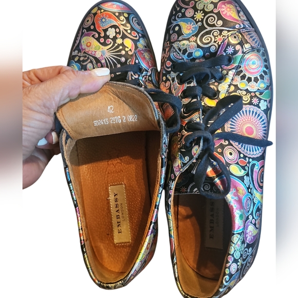 EMBASSY LONDON GENUINE LEATHER - Picture 3 of 5